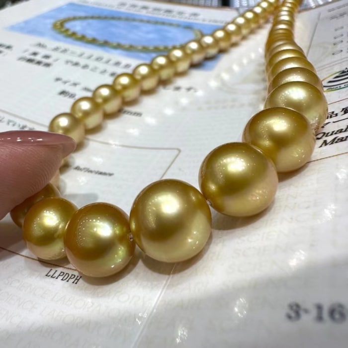 9.0-12.0mm AAAA runde goldene Südsee Perlenkette – Bild 5