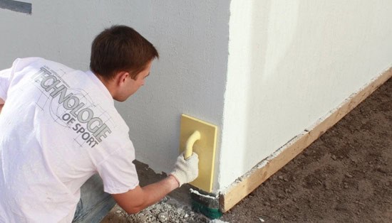Нанесение штукатурки