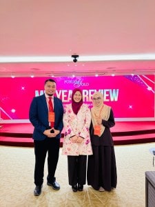 Bersama mentor Tuan Zulkifli Shafie, Penulis Buku Wang Emas dan Misi Bebas Hutang di FMD Mid Year Review, Menara Public Gold 