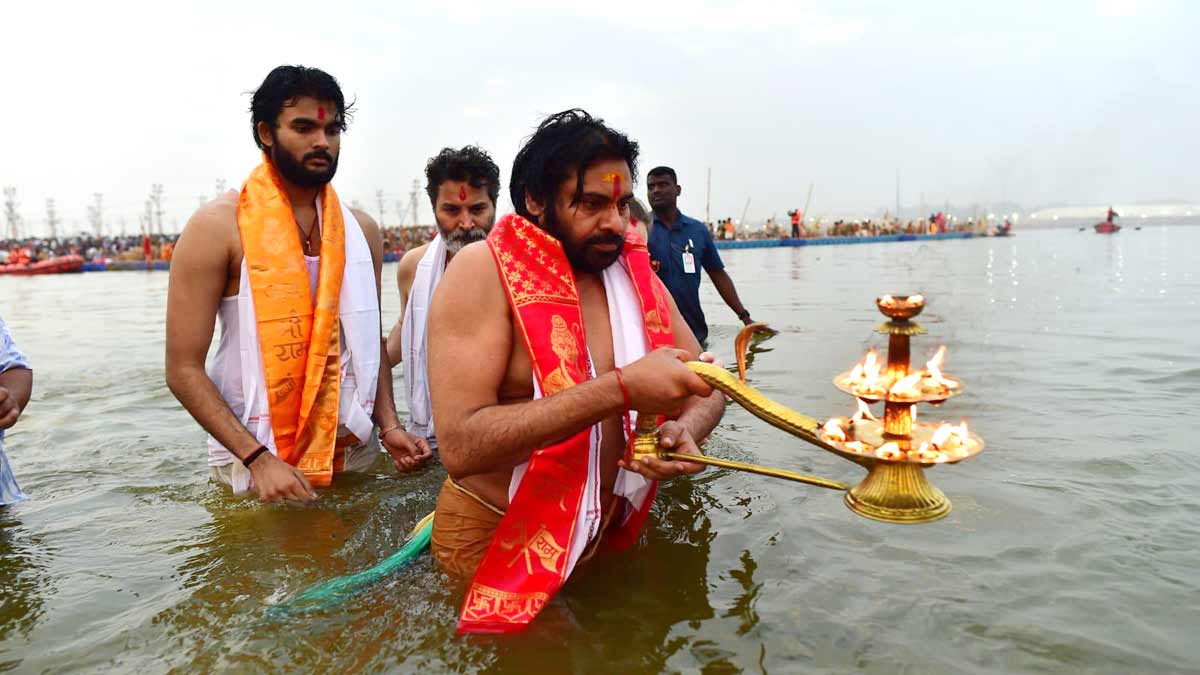 Pawan Kalyan’s ‘pot belly’ becomes hot topic