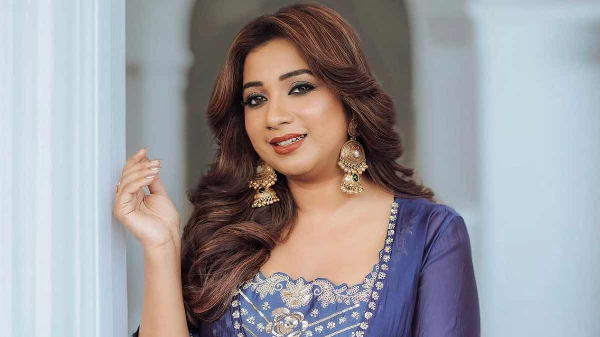 Shreya Ghoshal feels embarrassed by flirtatious songs