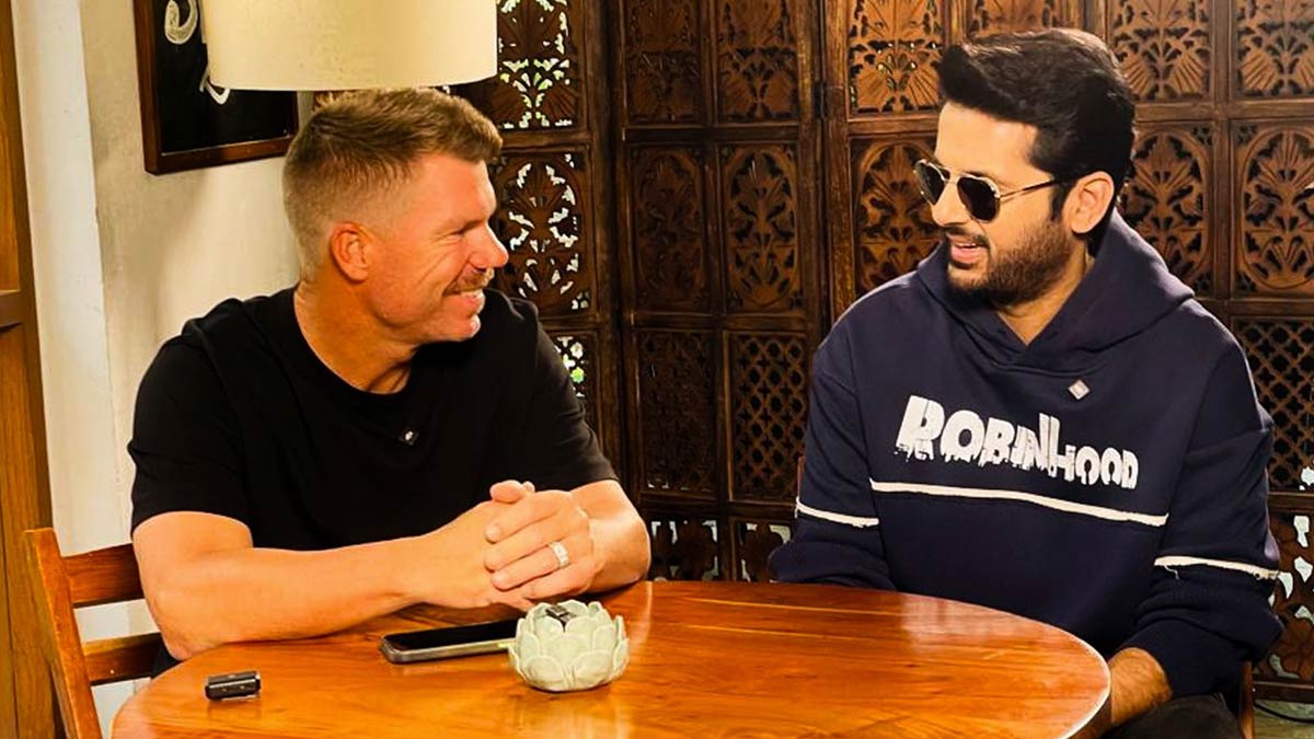 David Warner launches for Robinhood