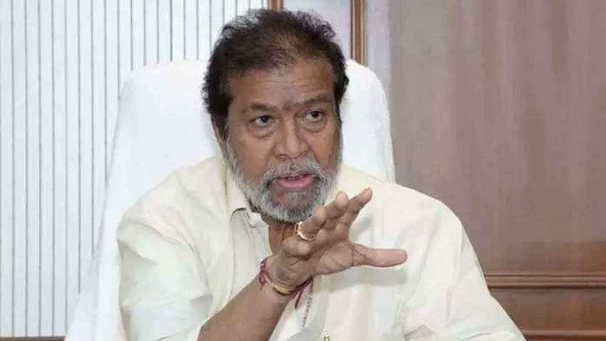 Damodararaja Narasimha: Nalgonda leaders using helicopters as Taxis