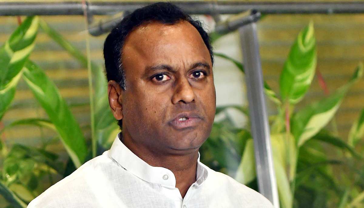 Komatireddy Rajagopal Reddy drops resignation hint