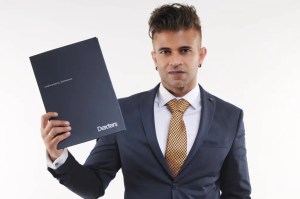 Evaluating Conventional Brokers vs. On-line Brokers