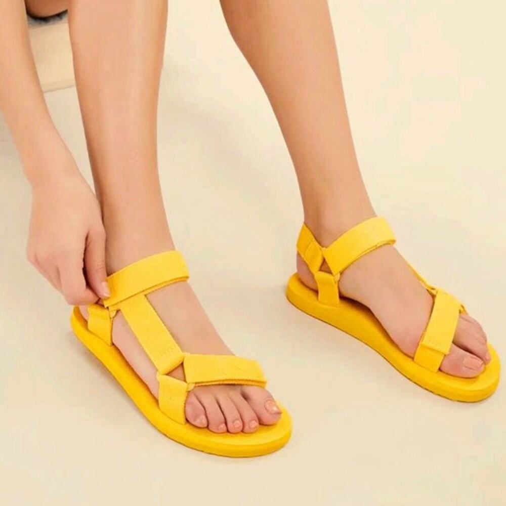 유일무이한 Teva 슬리퍼, 왜 주목받는가?