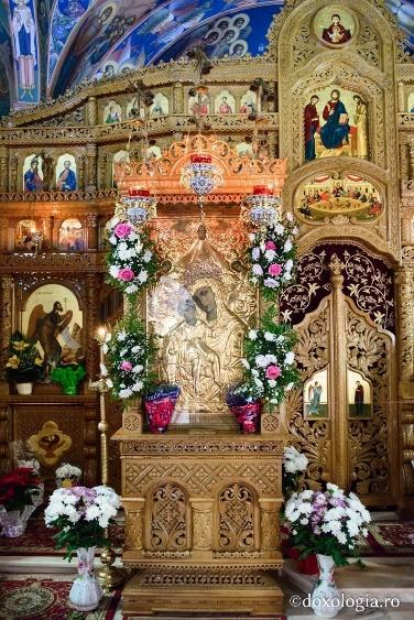 Minunile Maicii Domnului de la Mănăstirea Hadâmbu | Mănăstirea Hadâmbu