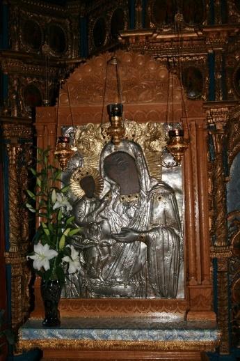 Procesiune pentru ploaie cu Icoana făcătoare de minuni din Dălhăuţi