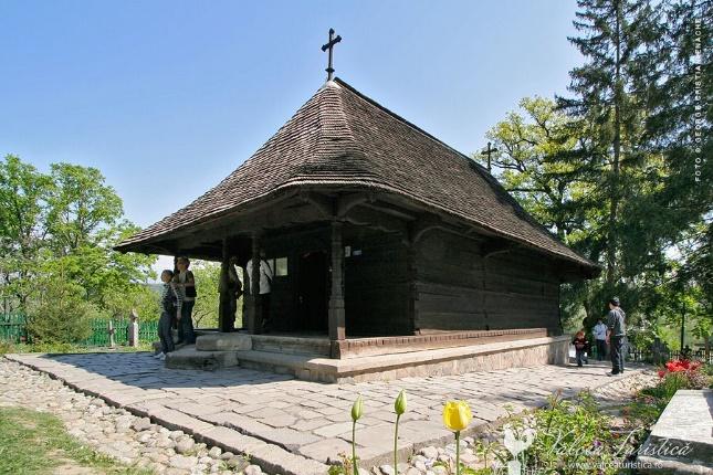 Mănăstirea Dintr-un Lemn · Vâlcea Turistică