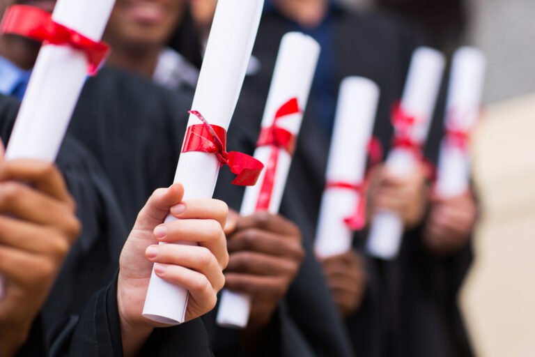 Geen wederzijdse erkenning van buitenlandse diploma’s tussen Vlaamse en Franstalige Gemeenschap