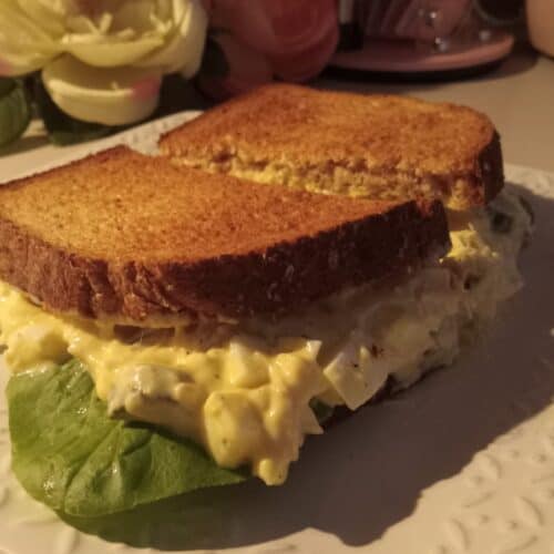 creamy chicken salad, chicken salad sandwich, easy chicken salad recipe, creamy chicken salad with pickles, quick chicken salad, mayo chicken salad, Miracle Whip chicken salad, chicken salad with eggs, homemade chicken salad, best chicken salad recipe