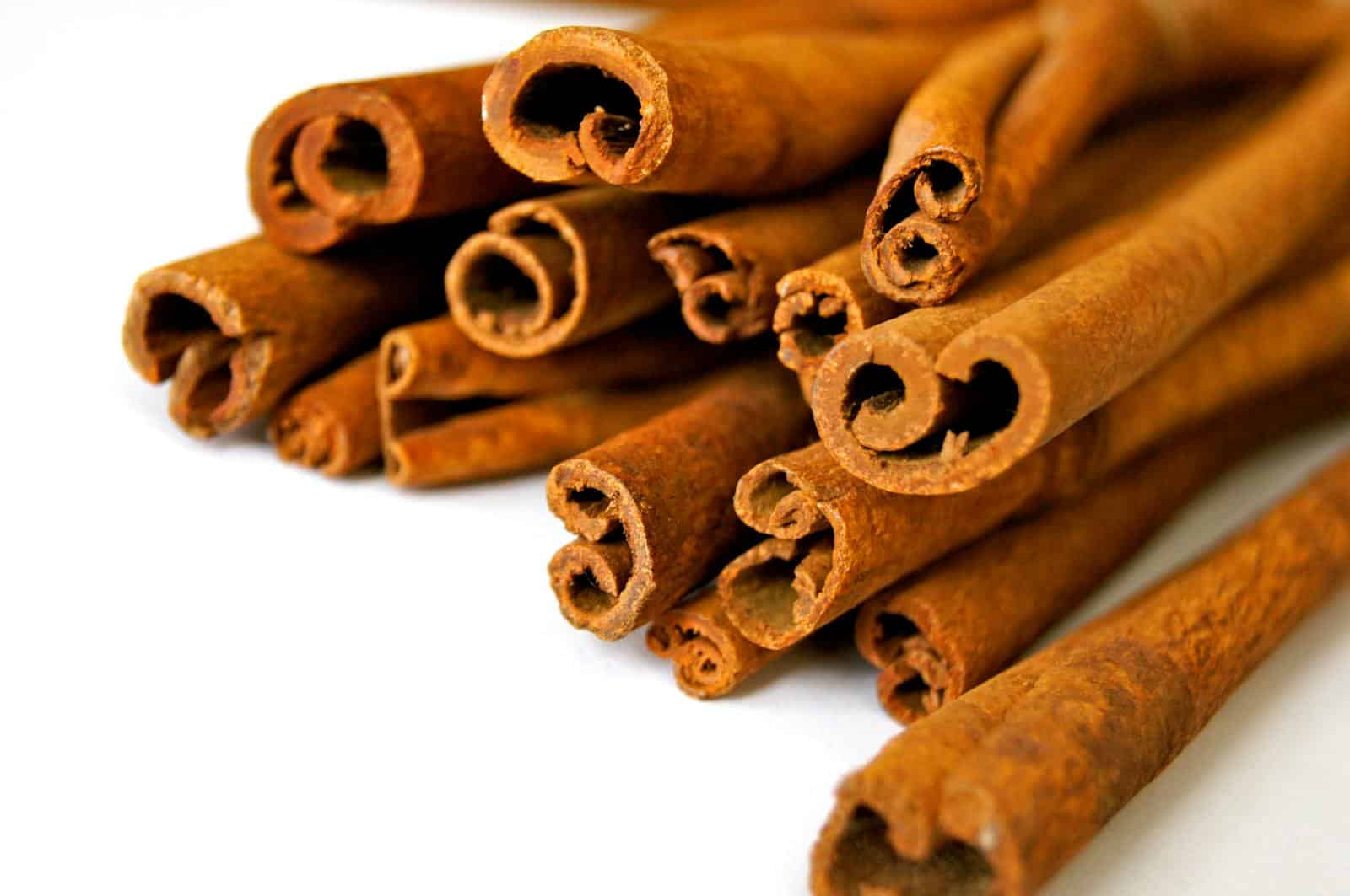 bulk spices, lemongrass powder, dried oregano, cinnamon sticks, star anise, whole black peppercorns, rosemary, dried herbs, stockpile spices, Amazon spice deals, Sincere Scribbles, save money, paid surveys, focus groups