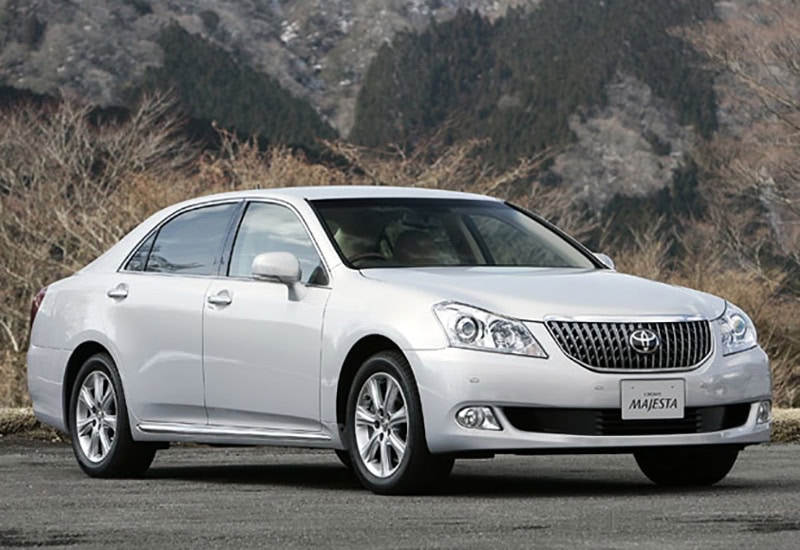 2009 Toyota Crown Majesta - price and specifications